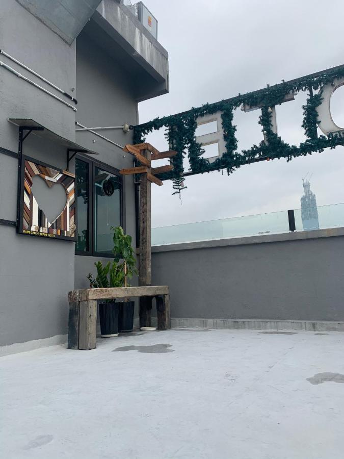 Hotel Frame
